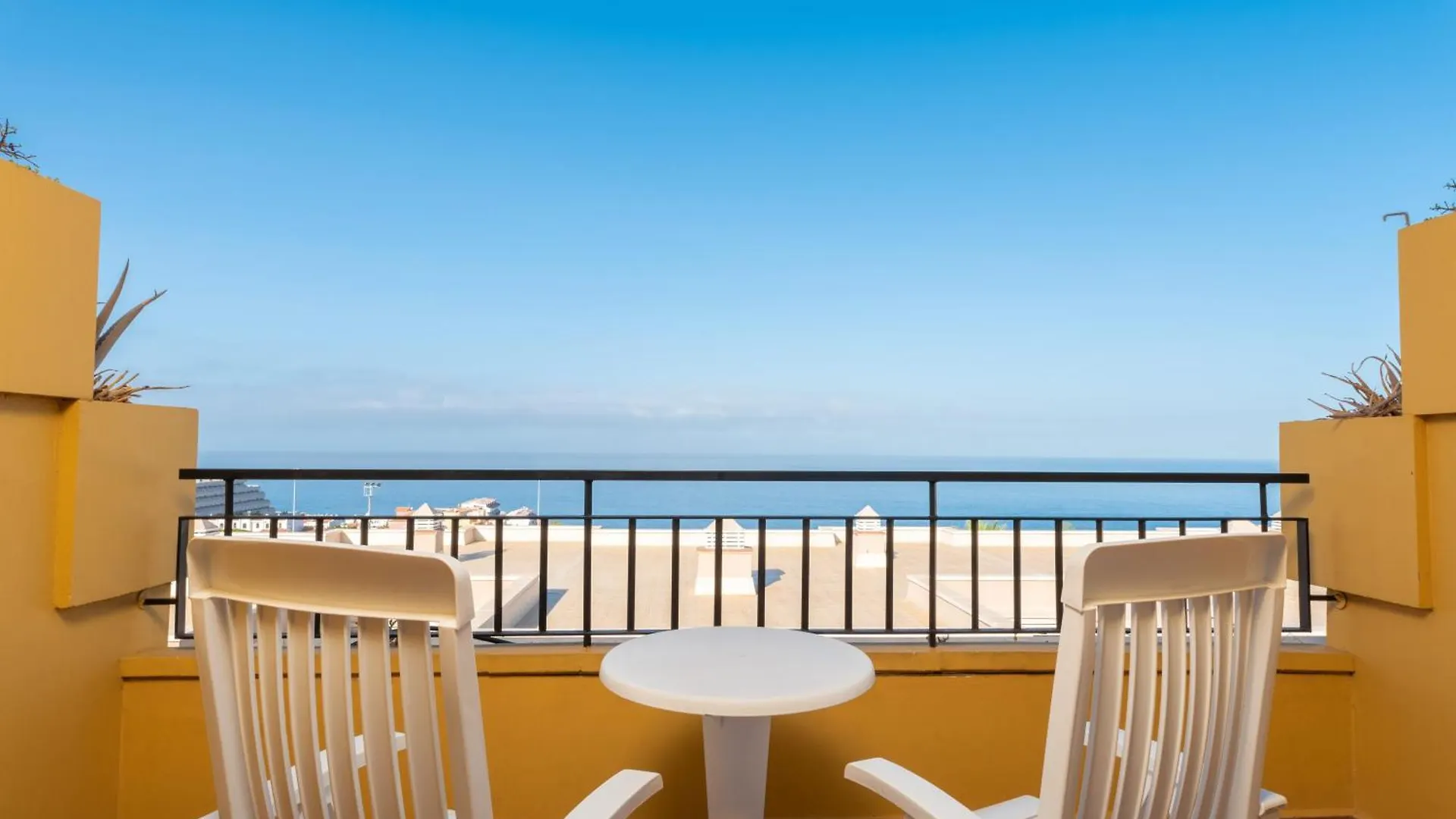 Hotel Landmar Costa Los Gigantes Family Resort Puerto de Santiago