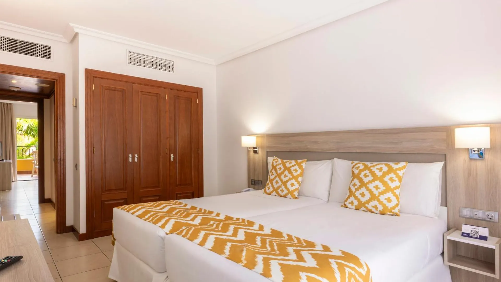 **** Hotel Landmar Costa Los Gigantes Family Resort Puerto de Santiago  Espagne