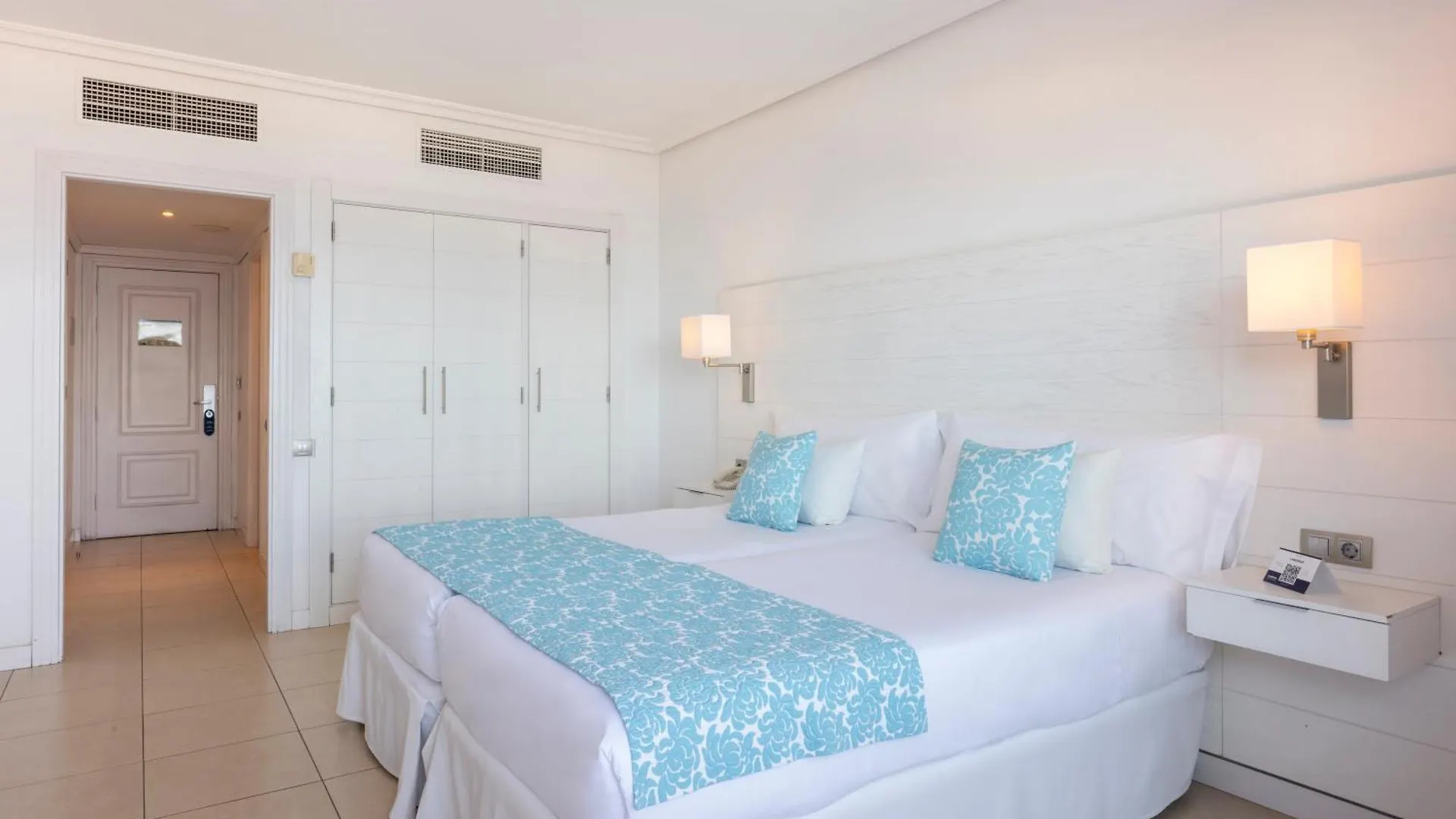 Landmar Costa Los Gigantes Family Resort Puerto de Santiago  Hotel