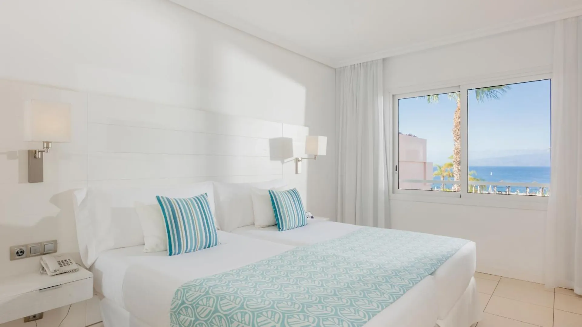 **** Hotel Landmar Costa Los Gigantes Family Resort Puerto de Santiago  Espagne