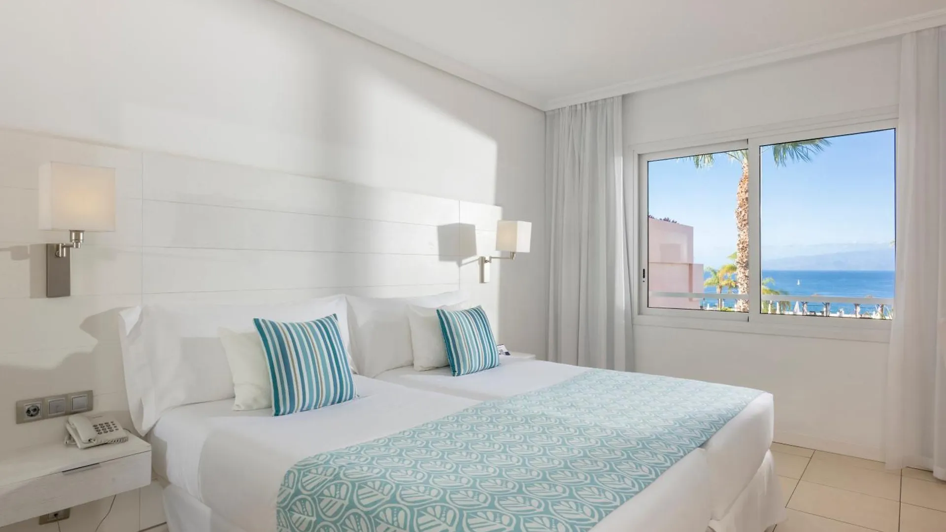Landmar Costa Los Gigantes Family Resort Puerto de Santiago  Hotell