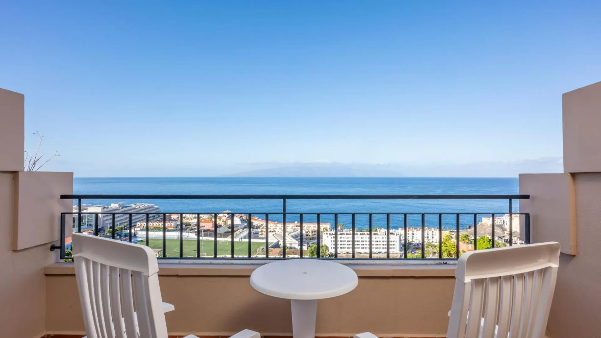 Landmar Costa Los Gigantes Family Resort Puerto de Santiago  4*, Puerto de Santiago (Tenerife)